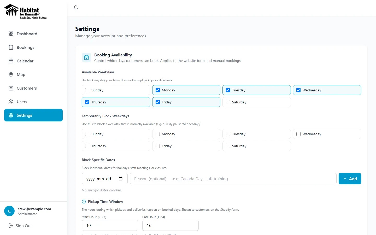 Booking availability settings: available weekdays, temporary weekday blocks, blocked dates and the pickup time window
